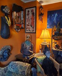 Collector Demanti O'Bryant practically lives in a museum.⁠ ⁠ While Atlanta's High Museum might have an impressive collection, O'Bryant's home functions as a homegrown institution full of history and special memories from