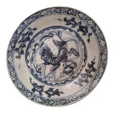 14th-15th Century Chinese Ming Dynasty Swatow | Chairish