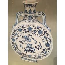 Vintage Ming hand-painted pottery | €600 | Whoppah