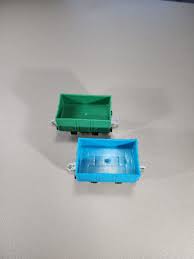 2013 Trackmaster Cargo Cars Thomas the Train Green Blue Pull ...