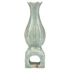 Small Qingbai Pear-Shaped Vase, Song-Yuan Dynasty(13-14th century) For Sale at 1stDibs | qingbai vase