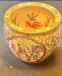 Vintage Chinese "rose Mandarin" Figural Gilt Goldfish Bow ...