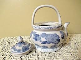 Vintage Porcelain Teapot With Lid BLUE WILLOW STYLE 5" x 6" EUC | eBay