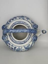 VINTAGE ASIAN TEAPOT BLUE /WHITE FLORAL DESIGN | eBay