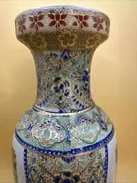 VINTAGE GILDED GOLD COLORFUL CHINESE PORCELAIN 10” VASE ...
