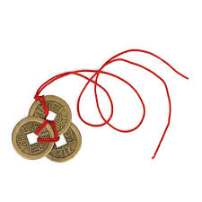 Amazon.com: Monedas antiguas de Feng Shui chino, adornos para el éxito y la prosperidad de la buena suerte, amuleto budista tibetano antiguo con agujero y nudo rojo : Hogar y Cocina