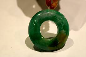 Natural Green/yellow Beaded Jade Necklace With Jade Donut ...