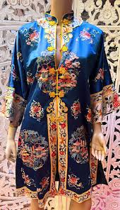 Vintage 1930's Silk Embroidered Coat Featuring Pagodas and ...