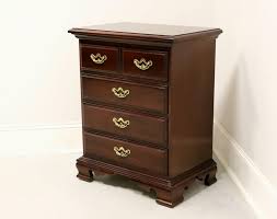 THOMASVILLE Collectors Cherry Chippendale Nightstand Bedside Chest at 1stDibs | thomasville cherry nightstand, thomasville cherry bedroom set