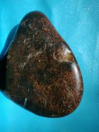 natural yellow black stone Chinese mineral gemstone Xinjiang hetian specimen