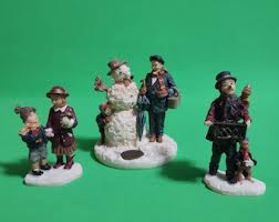Set of 3 Figurines for a Christmas Village: a Musical Man ...