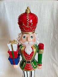 NEW Large 20 in Resin Royal Nutcracker w/ Gifts on Gift ...