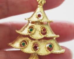 Vintage 70s Christmas Pin / Brooch Christmas Tree With Rhinestones Clutch Pin - Etsy