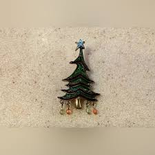 Jewelry | Festive Christmas Tree Brooch With Star | Poshmark