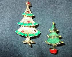 Vintage Set of 2 Christmas Tree Pins, Unsigned Christmas ...