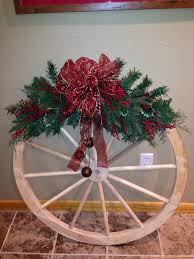 Christmas Wagon Wheel Decoration