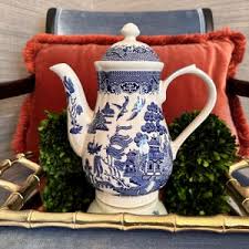 Vintage BLUE WILLOW Coffee Pot & Lid (georgian Shape), by CHURCHILL, Discontinued Piece, Dishwasher and Microwave Safe, England Coffee Tea - Etsy