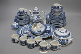 Lot - Sixty-nine (69) pieces of assorted Blue Willow English ...
