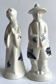 Willow Blue Chinese Man and Woman Asian Figurines Salt ...
