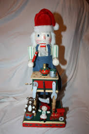 Walmart Music and Motion Santa's Workshop Musical Wooden Nutcracker Statue – aDorne-It