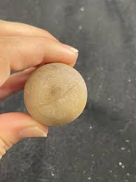 Sold at Auction: 3 & 7/8" Plummet Indian Artifact Arrowhead