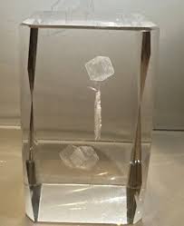 3D ETCHED GLASS PAPERWEIGHT - WELCOME TO FABULOUS LAS VEGAS 3" TALL - EUC | eBay