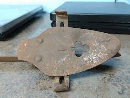 Vintage Steel Clip-On Ice Skate - Single Skate-Pre Owned ...