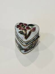 Vintage Small Cloisonné, Heart-Shape, Hinged White Pink Floral Pill Box | eBay