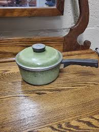 Shabby Chic, Vintage Kitchen, Pale Hunter Green, Club ...