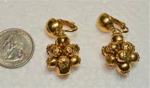 Vintage Goldtone Dangle Multiple BALLS Shape Clip-On ...