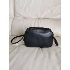 Delvaux Shoulder Bag: Refined Leather Design