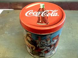 1999 ROUND COCA COLA TIN CONTAINER PEOPLE IN DINER 4" ACROSS ...