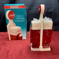 Vintage Coca-cola Vending Machine Salt Shaker - Etsy