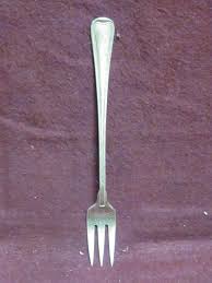 Sterling Gorham Old French COCKTAIL FORK 5 1/8" 17g mono C ...