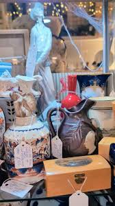 MH Antiques invite you to take a look at the available ...