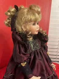 HAMILTON COLLECTION 1996 MALLORY PORCELAIN DOLL WITH STAND ...