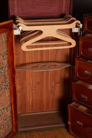 Lot - WARDROBE STEAMER TRUNK