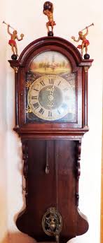 MUSEUM SAMMLER SÄULEN FIGUREN WANDUHR ...