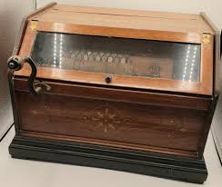 Lot - Early twentieth century table top Family Concert Organ.