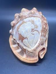 Lovely Vintage Cameo Carved Conch Shell Woman with Earring ...