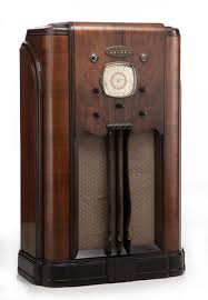 Sold at Auction: A SPARTON 'SELECTRONNE' MODEL 1568 CONSOLE RADIO