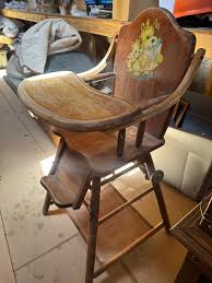 What is this vintage high chair from the 1940s?