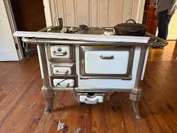 Replacement parts for old sewing machine