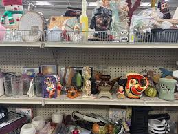 Spot the uranium piece