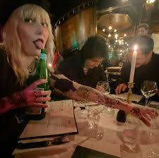 ⛓️I'm eternally grateful to have the people that I have in my life⛓️ Clients, friends, family, acquaintances. Im flawed like anyone else and sometimes wonder if I deserve what I have but