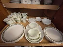 LARGE LOT OF CORELLE SPRING BLOSSOM CRAZY DAISY DINNERWARE | EstateSales.org