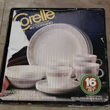 Corelle VINTAGE 1982 NEW IN BOX! 16pc 16-6-N Woodland Brown Serves 4 for Sale in Fort Lauderdale, FL - OfferUp