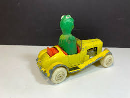Vtg 1979 Kermit The Frog Yellow Car Corgi Die-Cast Muppet Show Damaged - Read | eBay