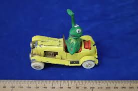 Lot - 2 CORGI MUPPETS TOYS & AVIVA TOY SNOOPY PLANE TOY