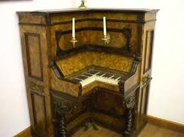 How does one even play this oddly-designed piano? : r/piano